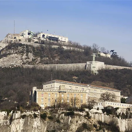 Ibis Styles Centre Gare Γκρενόμπλ