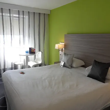 Ibis Styles Centre Gare Otel 3*