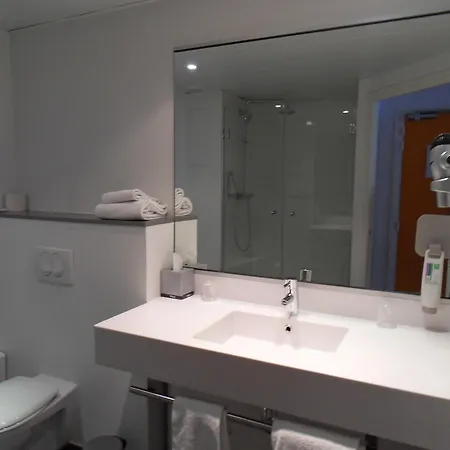 Ibis Styles Centre Gare מלון 3*